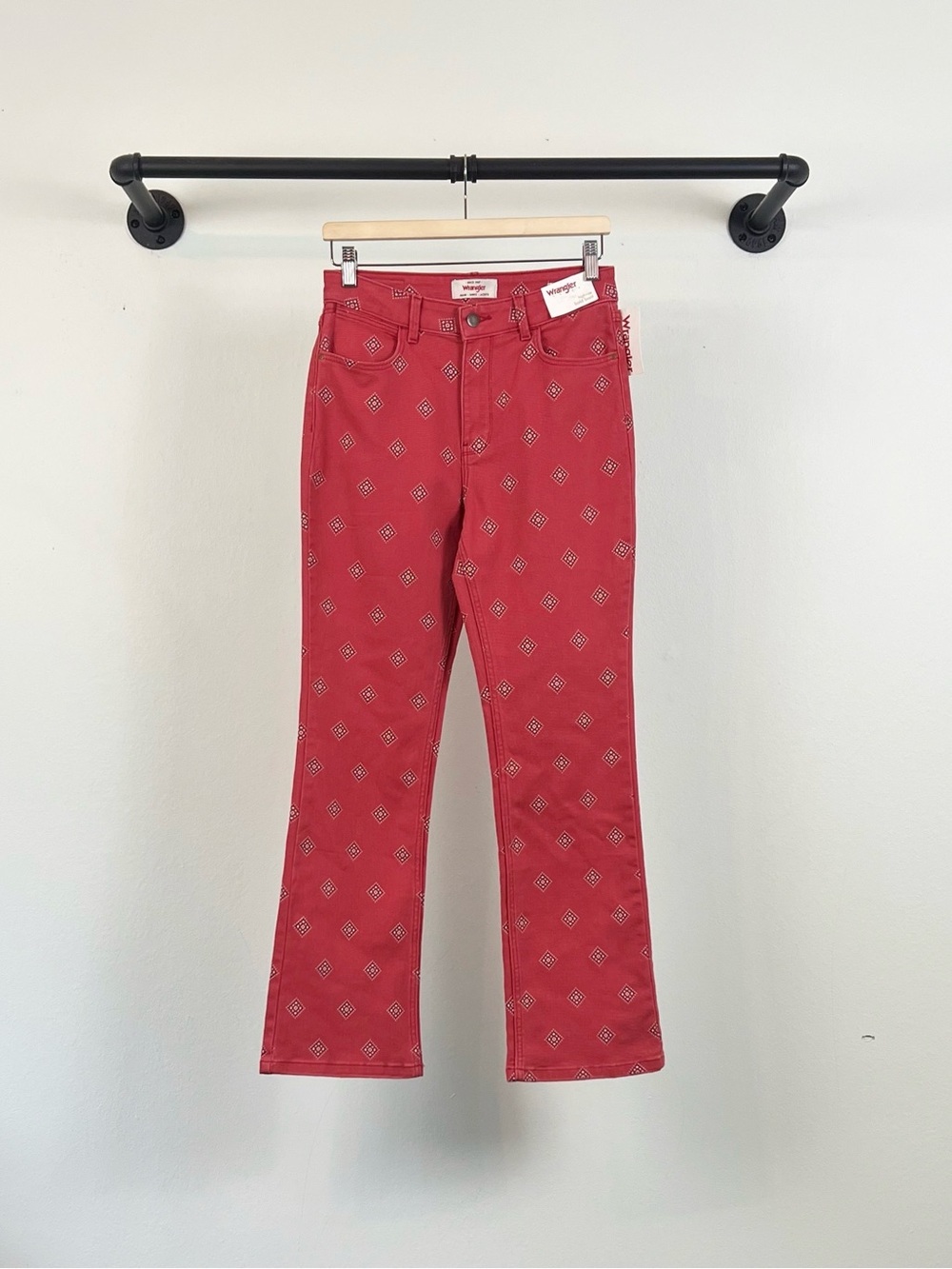 NWT Wrangler Bold Boot Red Bandana-Print High-Rise Jeans - Picture 3 of 9